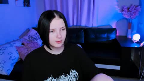 Leila online show from December 4, 5:42 am