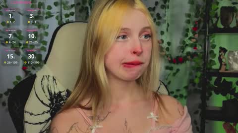 Leila online show from February 11, 3:35 pm