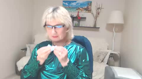 Leila Kinky online show from March 5, 6:23 am