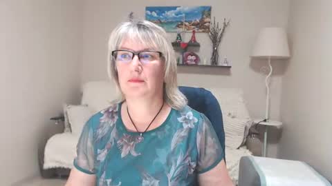 Leila Kinky online show from July 14, 9:24 am