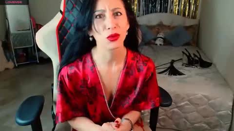 leilamurray online show from December 2, 8:05 am