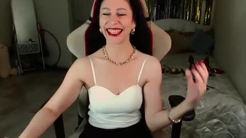 leilamurray online show from March 28, 9:31 am