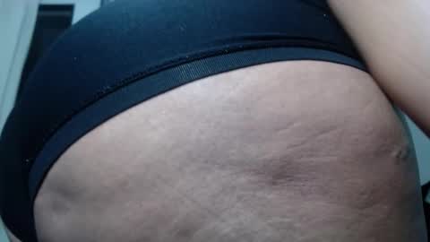 leily online show from November 4, 10:48 pm