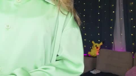 Alexandria online show from November 14, 8:20 pm