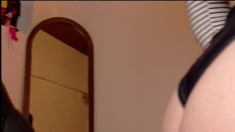 lenaashy online show from October 26, 7:15 am