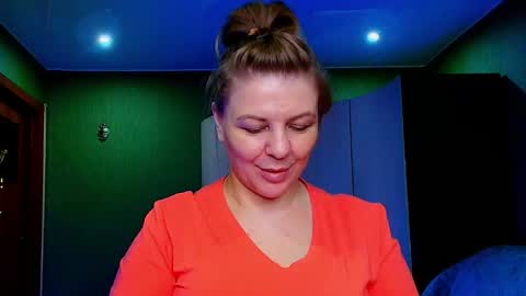 Leona tracie online show from May 11, 5:53 am