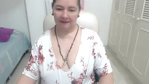 leonela   online show from July 14, 11:53 pm