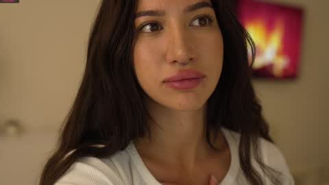 Leora online show from January 25, 5:48 pm