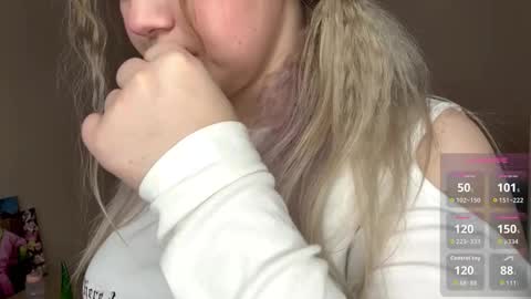 Hello everyone Im Lora Its my first day Were going to have fun together online show from February 23, 5:52 am