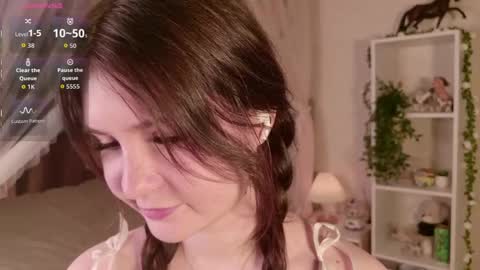 Nicole Moore online show from March 20, 3:17 pm