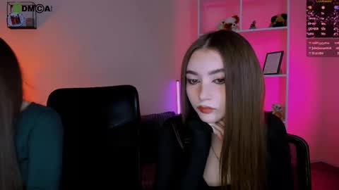 leslie_bird online show from November 28, 1:14 pm