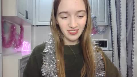  LESLIE   online show from December 22, 7:52 pm