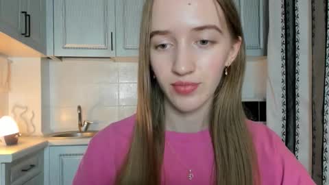  LESLIE   online show from November 11, 7:11 pm