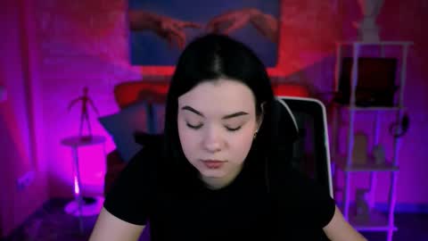 LeslieRowe online show from November 22, 2:42 pm