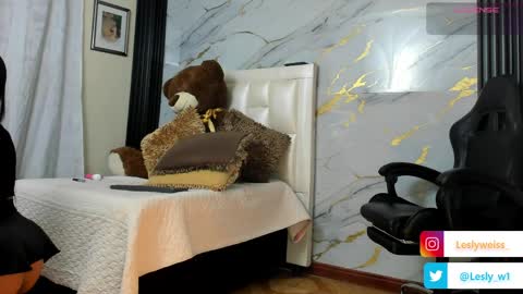 I am here from Monday to Friday from 730 am to 130 pm Colombia time and saturday from 500 am to 1000 am .... Soon Blue page online show from March 26, 8:27 am