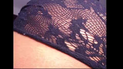 lesly online show from November 16, 1:18 am