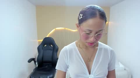   online show from February 27, 8:41 pm