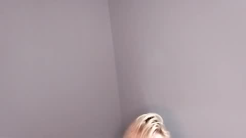 lesyawhite online show from October 12, 8:50 am