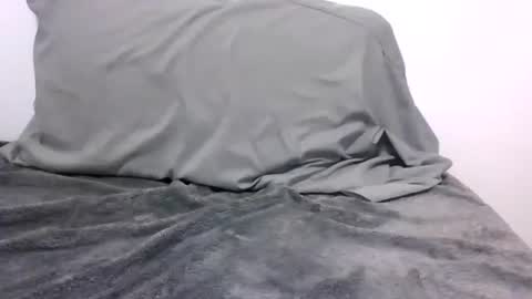 lets_play143 online show from November 6, 5:02 am