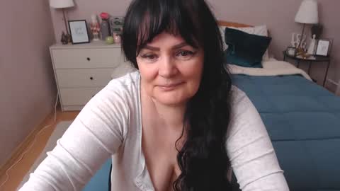 Mary online show from February 25, 1:43 pm