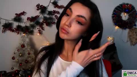 Alexia online show from December 20, 1:59 pm