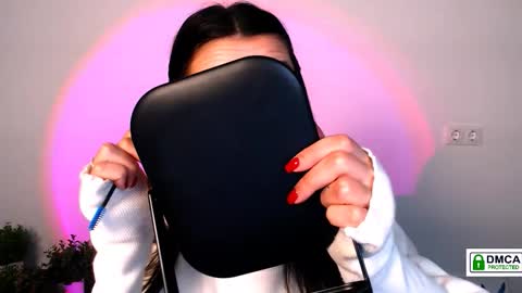 Alexia online show from November 6, 4:57 pm