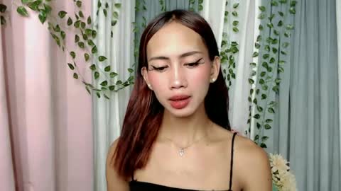 lexie_loveee online show from June 24, 5:39 am