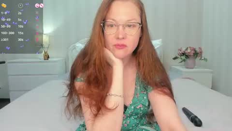 Lexi online show from August 8, 6:32 am