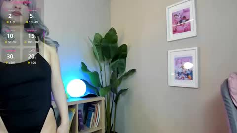 lexirouge           online show from November 10, 1:17 pm