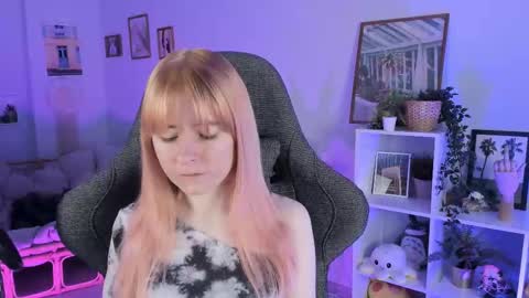 Lexi Wenford NO NUDE GODDESS online show from March 4, 2:38 am