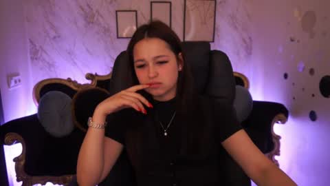 Lexi online show from June 21, 7:12 am