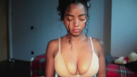 LEXY - Independent account online show from April 14, 10:59 am