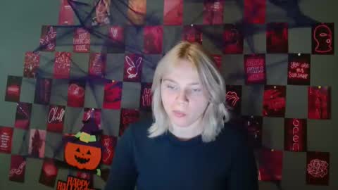 Leyla online show from October 18, 7:11 am