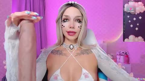 LEA online show from December 4, 3:24 pm