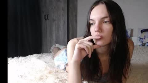 Lia online show from May 28, 12:08 am