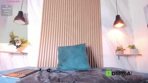 lia_harper_ online show from January 15, 8:37 pm