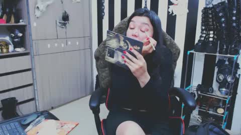 Snapshot of lia_izumy chatting on January 11, 4:06 am . online show from January 11, 4:06 am