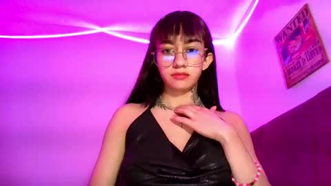 Lia Johnson online show from May 23, 10:30 pm