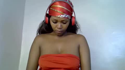 lia online show from November 10, 11:05 am