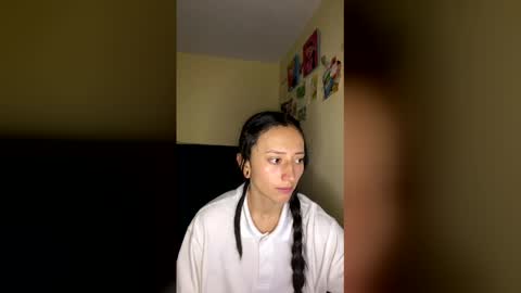 Little Queen Lia  online show from December 20, 7:07 pm