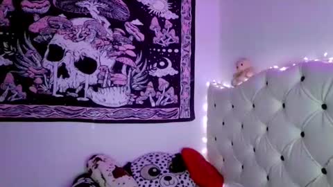 lia_whitexx online show from July 5, 9:20 pm