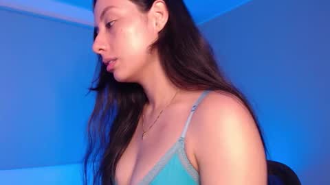   lia  online show from November 26, 2:23 am