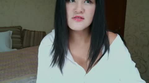 liachilli online show from August 3, 9:04 am