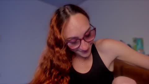 Snapshot of liahilton_ chatting on January 9, 9:48 am lh6 9c online show from January 9, 9:48 am