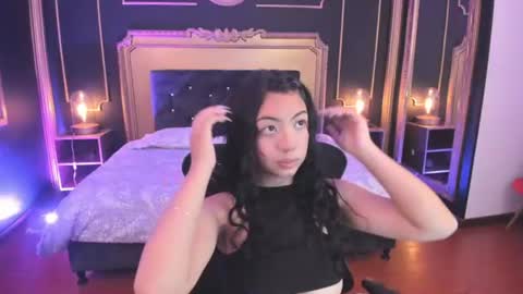 Lia lovet online show from July 7, 7:27 pm