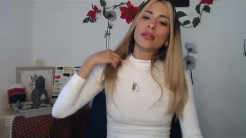 Lia Miller online show from February 4, 12:33 pm