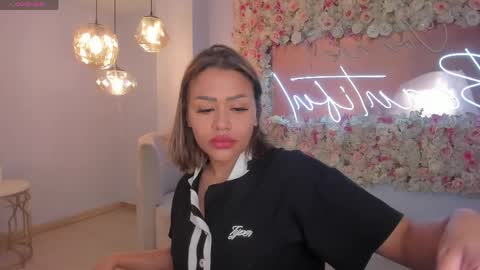 Liam online show from April 20, 11:46 am