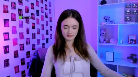 Little Liana  online show from July 5, 9:31 pm