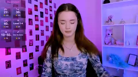 Little Liana  online show from June 24, 7:57 pm