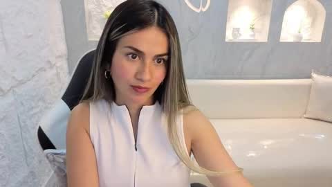 Online 800 to 1400 online show from October 4, 3:05 pm